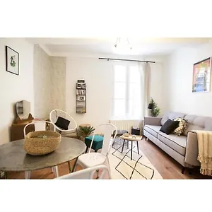 https://appartement-centre-ville-darles.fr-provencehotel.com